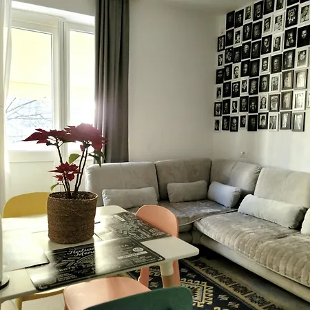 Apartman The Actors *