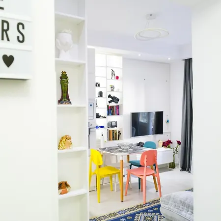Apartman The Actors *