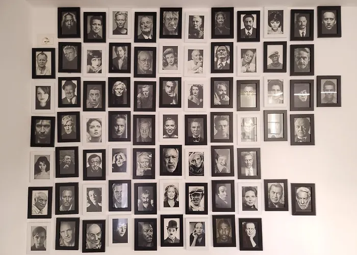 דירה The Actors *