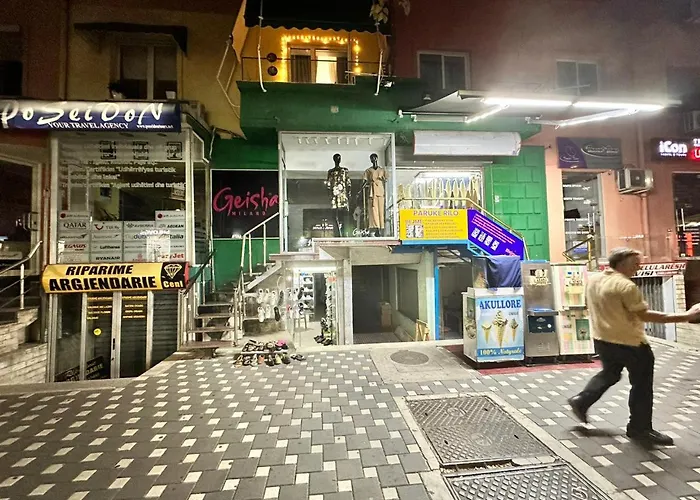 アパート The Actors