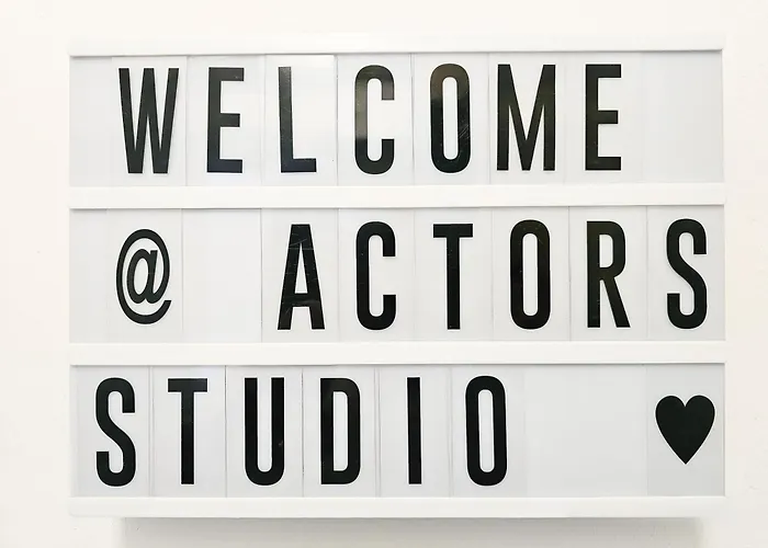 The Actors * 티라나